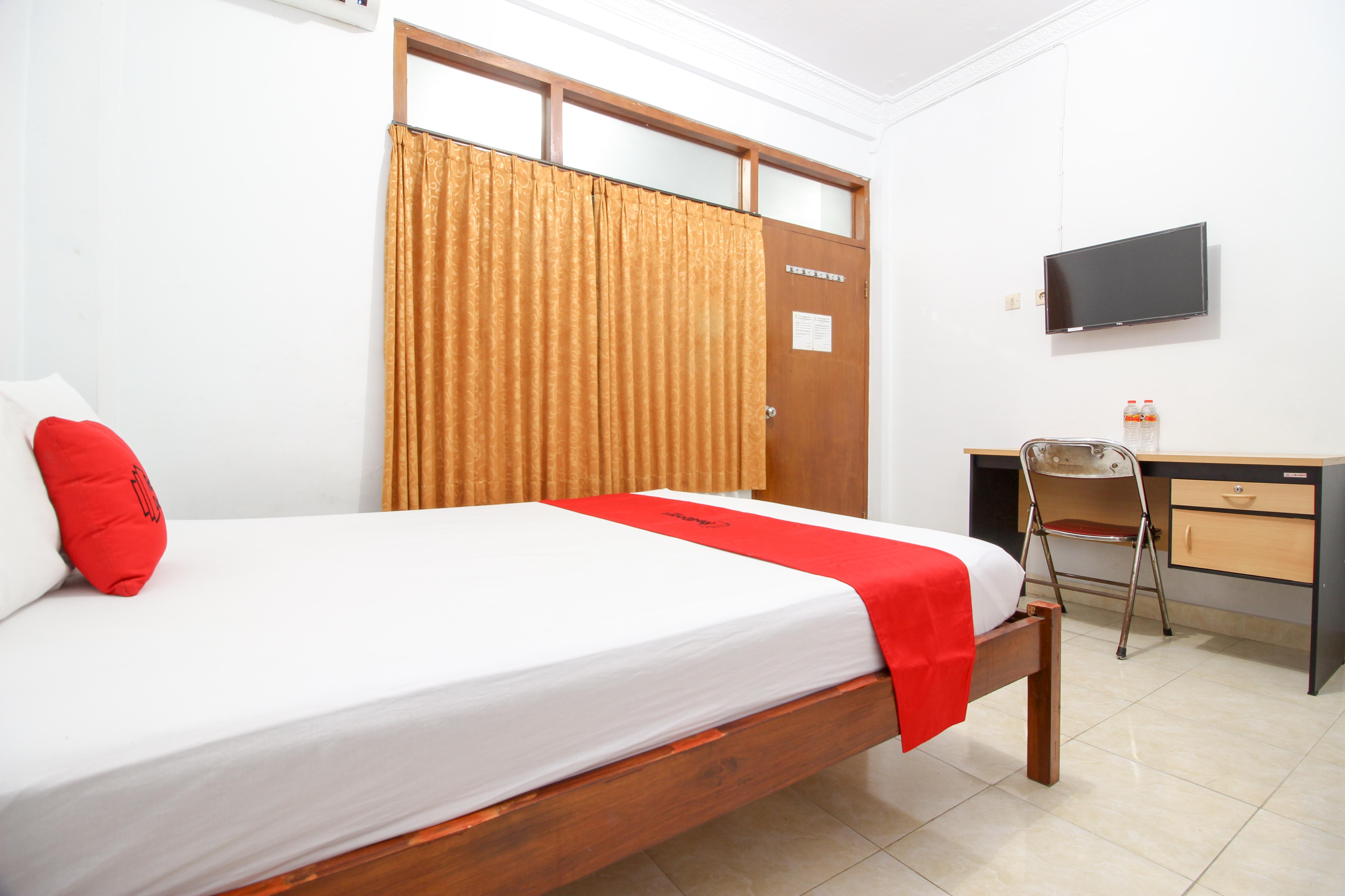 เรดดอร์ซ พลัส เนียร์ อะลุน อะลุน สลาตัน Hotel ยอกยาการ์ตา ภายนอก รูปภาพ